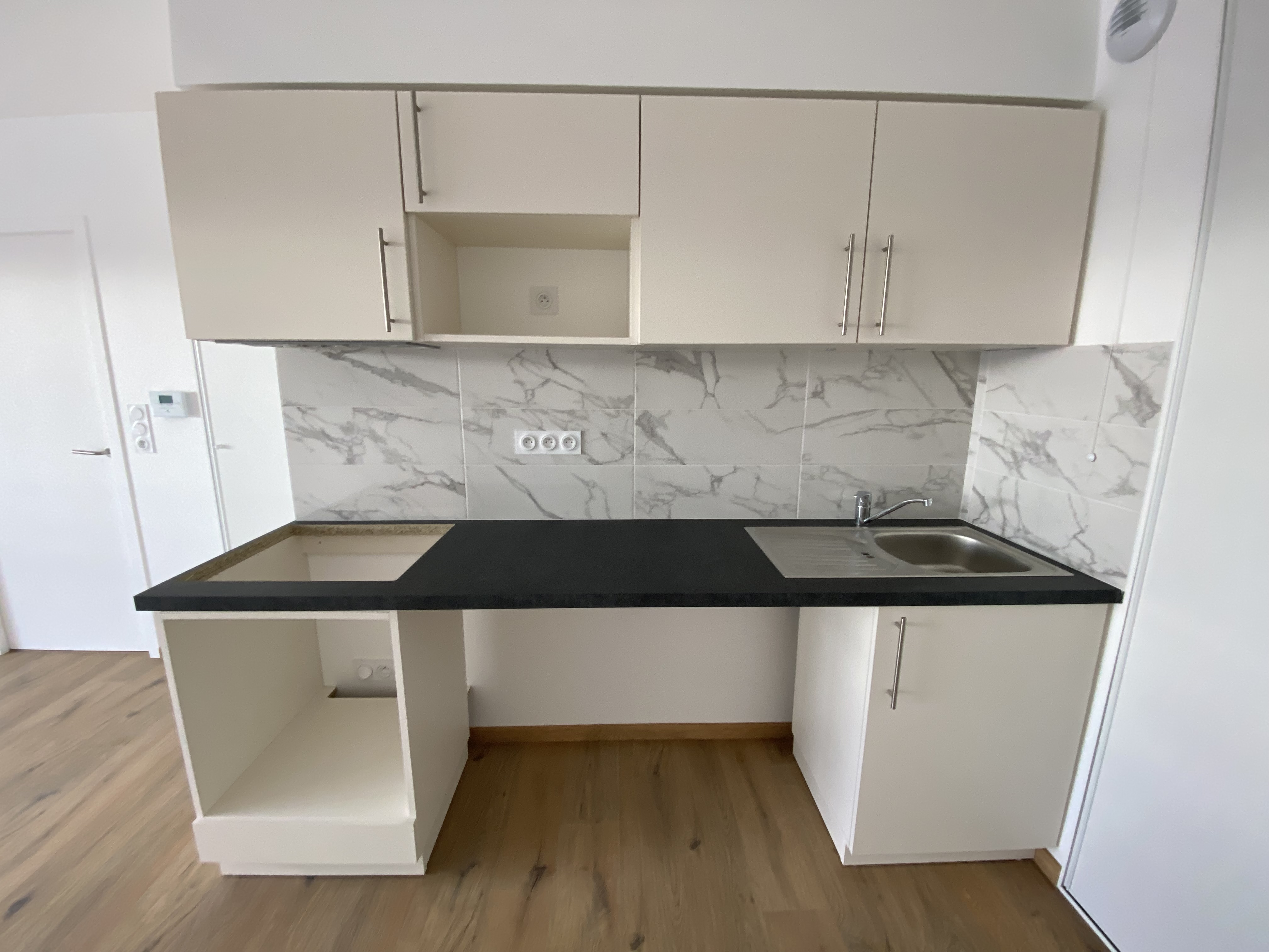
																			1 pièce - 
																		4ème étage - 33m² - 478,87 € - Photo #5