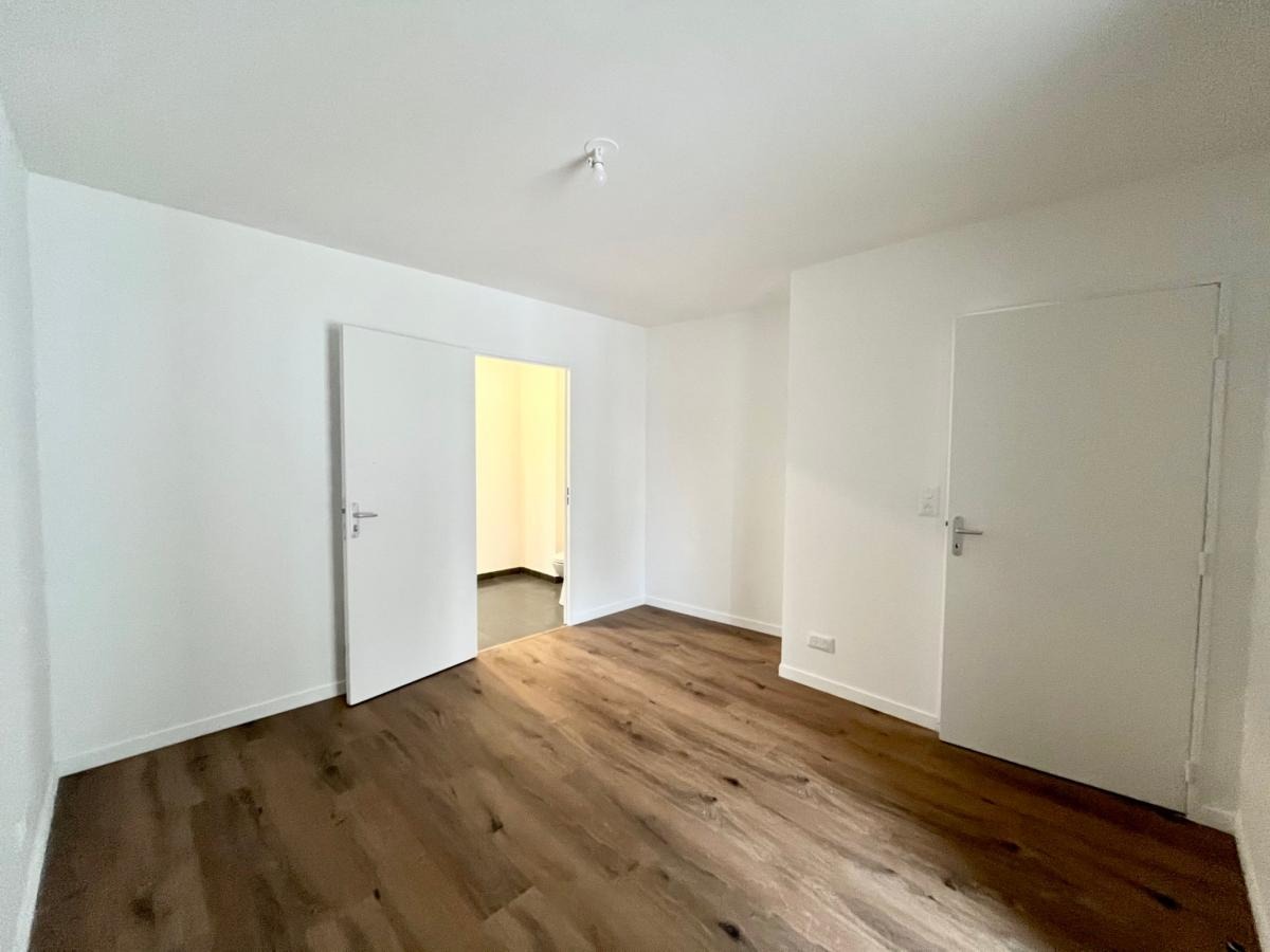 
																			4 pièces - 
																		1er étage - 84m² - 1 306,97 € - Photo #8